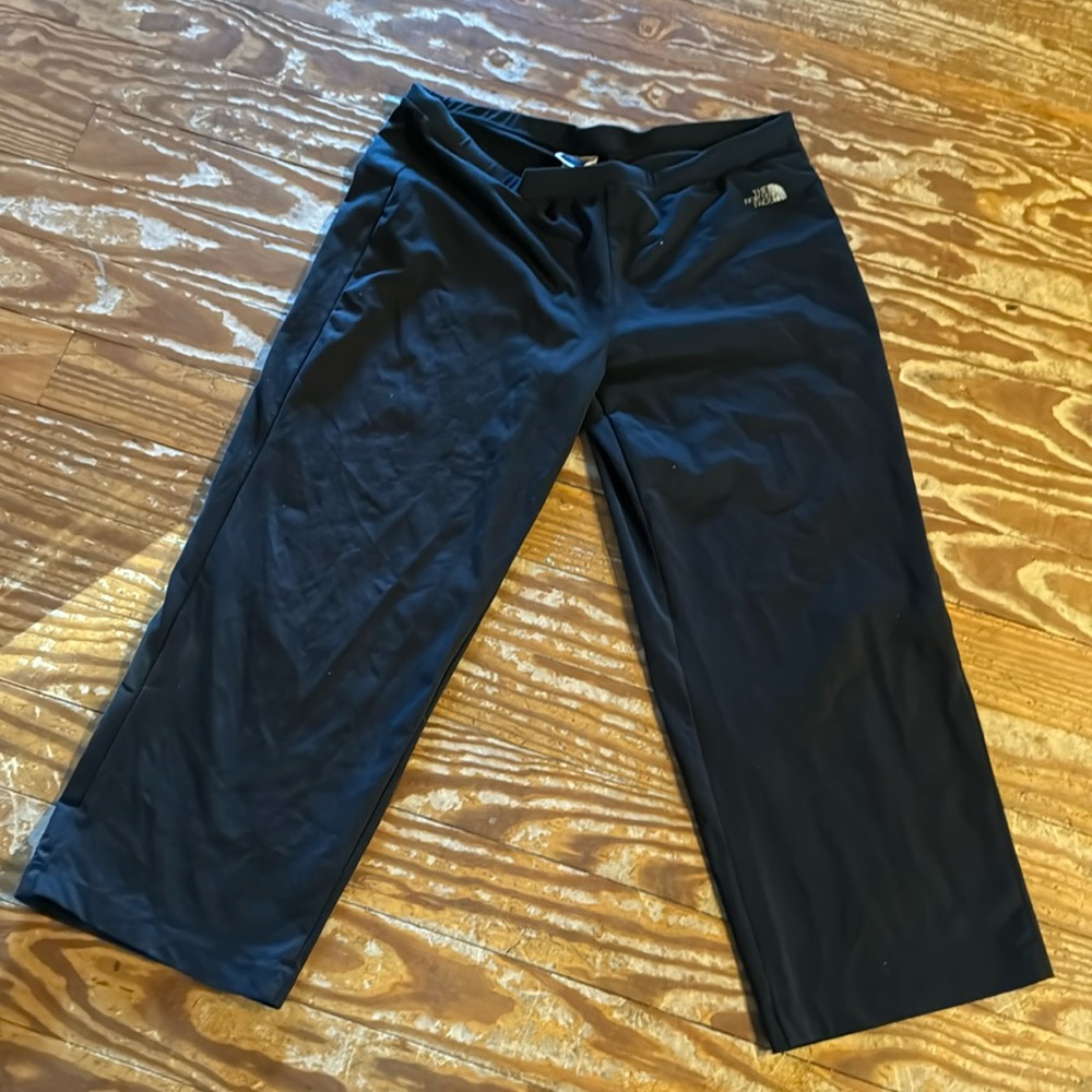 North face cropped athletic or lounge  pants